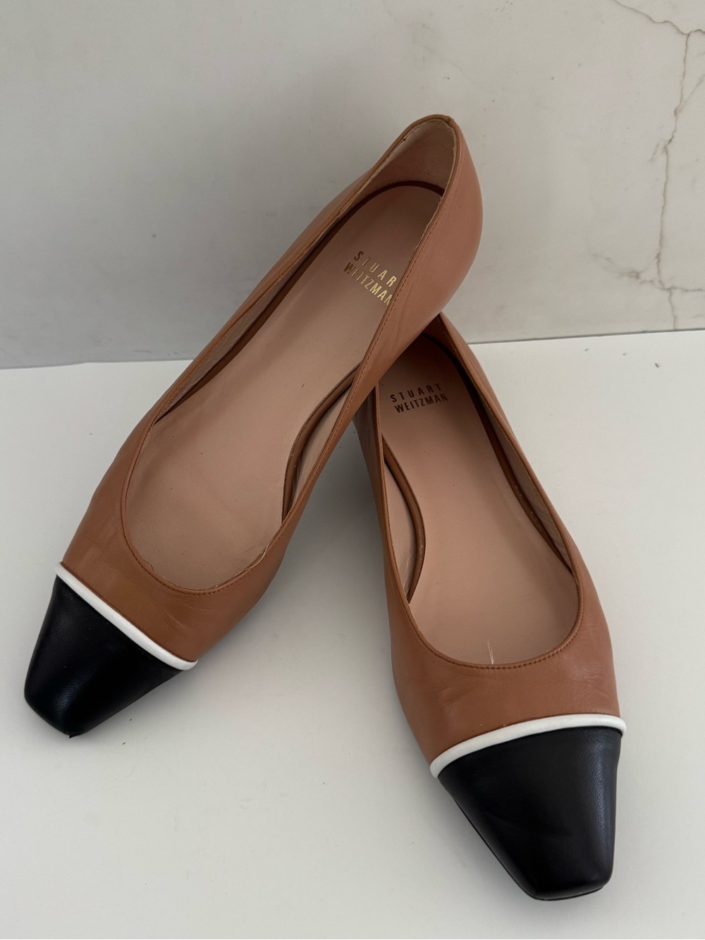 Stuart Weitzman 2 Toned Black Tan Brown Ballet Flats Sz8.5